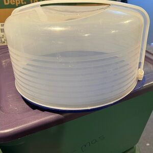 Tupperware Translucent Cake Carrier with Navy Base